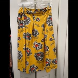 Banana Republic yellow spring floral patterned midi skirt - flowy